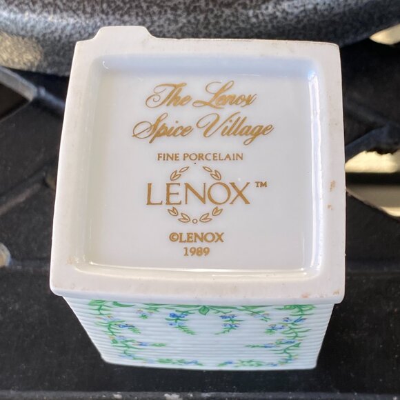 Lenox Spice Village - 1989 - BASIL - base only - excellent condition - Picture 8 of 9